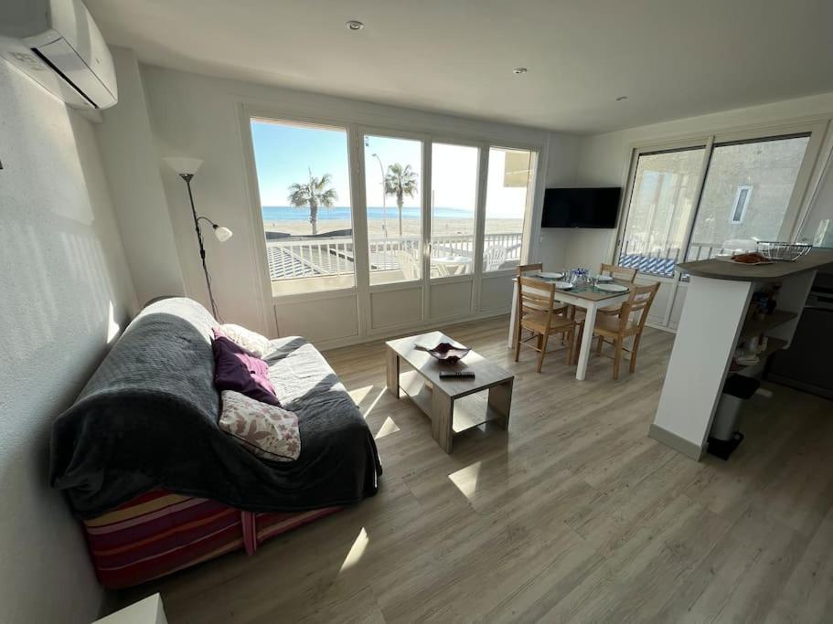 Le Carrousel - Apt Vue Mer - Plage A 10 M - Clim - Wifi Canet-en-Roussillon Eksteriør bilde
