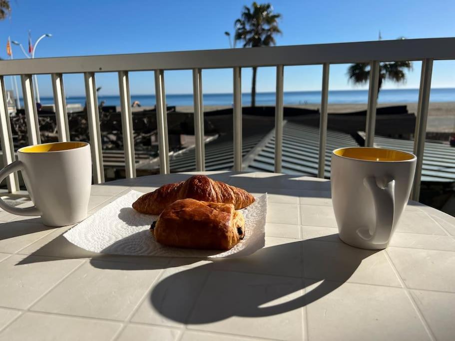 Le Carrousel - Apt Vue Mer - Plage A 10 M - Clim - Wifi Canet-en-Roussillon Eksteriør bilde