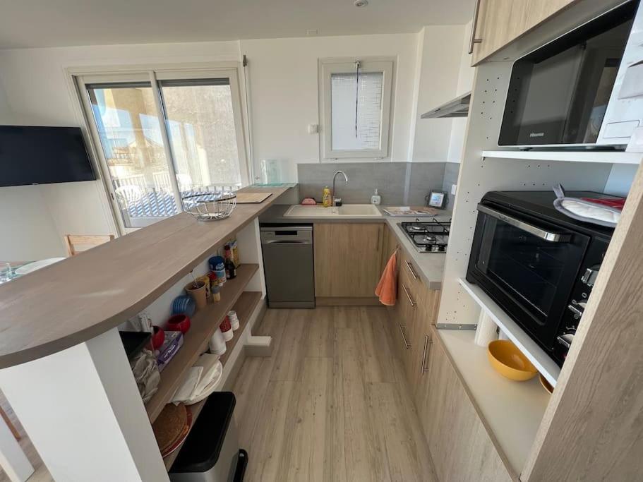 Le Carrousel - Apt Vue Mer - Plage A 10 M - Clim - Wifi Canet-en-Roussillon Eksteriør bilde