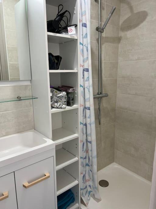 Le Carrousel - Apt Vue Mer - Plage A 10 M - Clim - Wifi Canet-en-Roussillon Eksteriør bilde